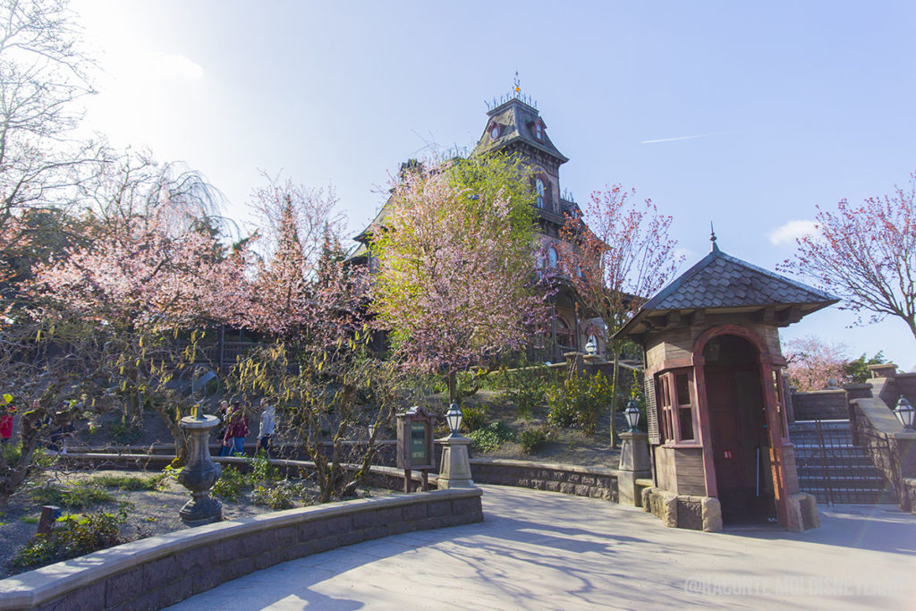 Disneyland Paris Phantom Manor Pintemps Spring 1