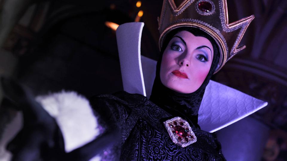 n021788 07august2022 world la reine blanche neige aau chateau de la belle au dormant 16 9 tcm808 227613w 960p 1