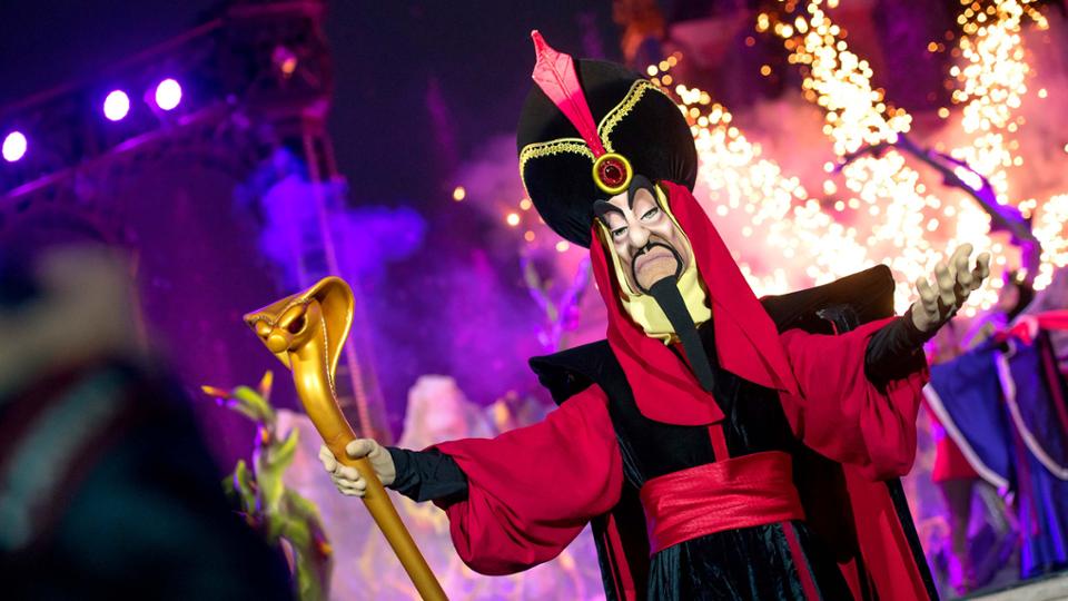 n033255 2026oct25 world halloween party jafar 16 9 tcm808 223687w 960p 1