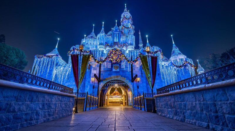 chateau anaheim xmas