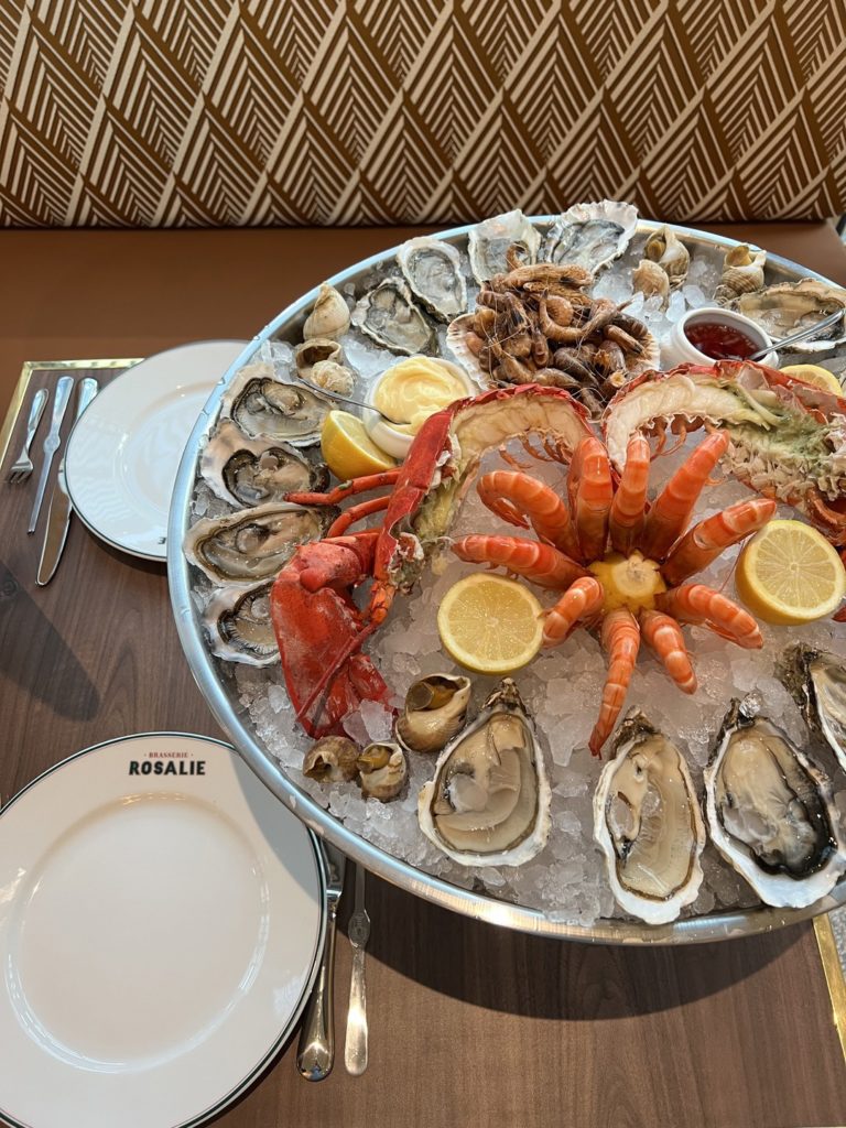 Brasserie Rosalie Disney Village 09 1