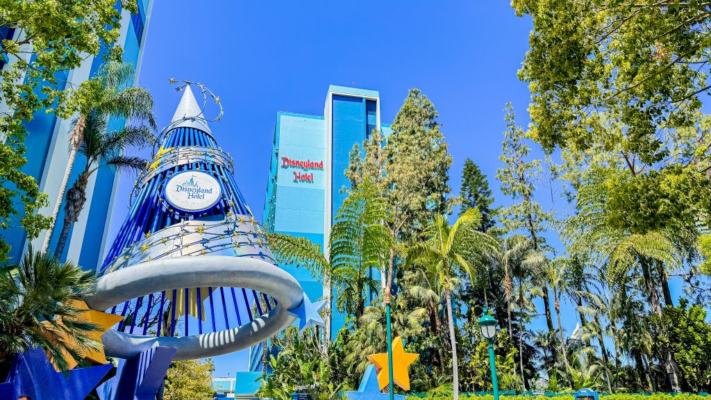 Hotel Disneyland Resort 02