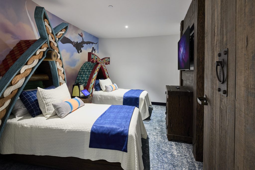05 Universal Helios Grand Hotel a Loews Hotel How to Train your Dragon Kids Suite