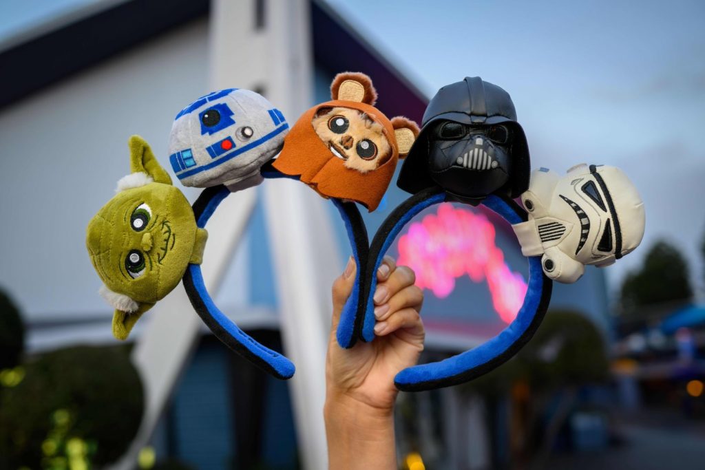 DLR SeasonOfTheForce 11 1620x1080 1