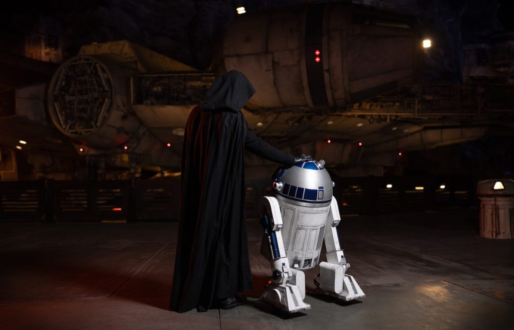 DLR SeasonOfTheForce 15 1682x1080 1