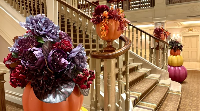 Disneyland Paris décorations Halloween disneyland Hotel
