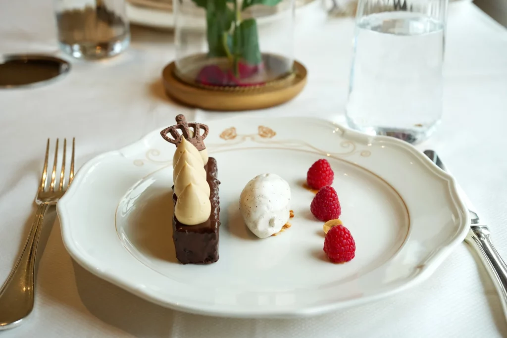 Menu La table des Lumieres Disneyland Hotel Paris 01