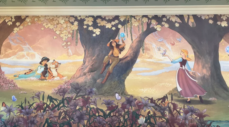 Disneyland Paris Adventure World The REgal View Restaurant Lounge 08