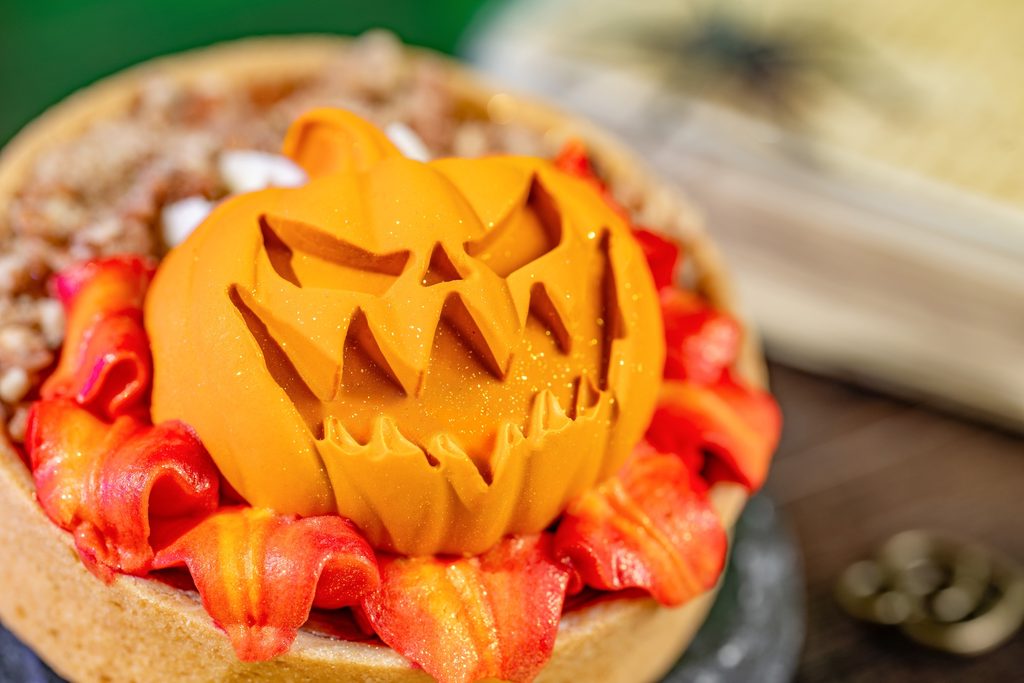 Halloween WDW MNSSHP Foodie Guide HeadlessHorsemanTreat