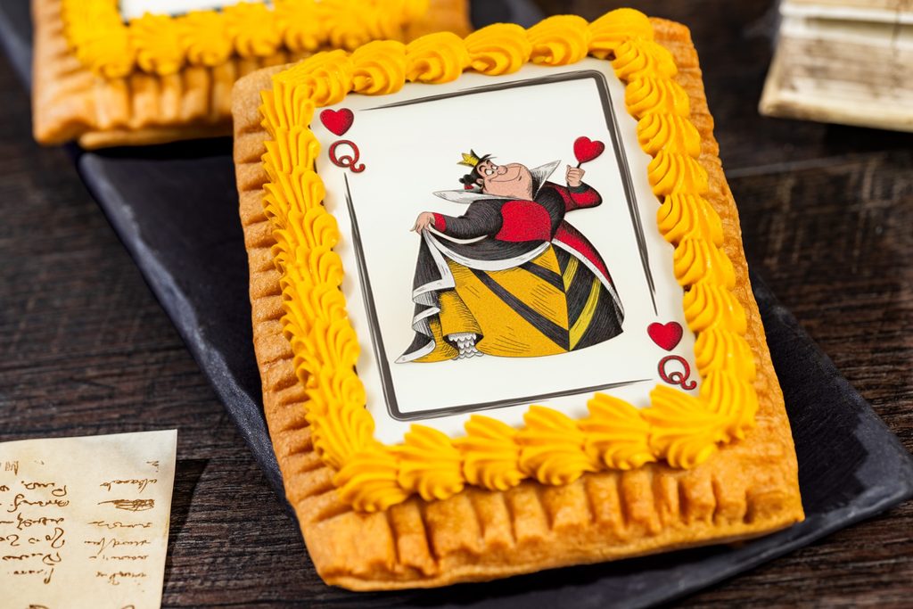 Halloween WDW MNSSHP Foodie Guide QueenofHeartsTart