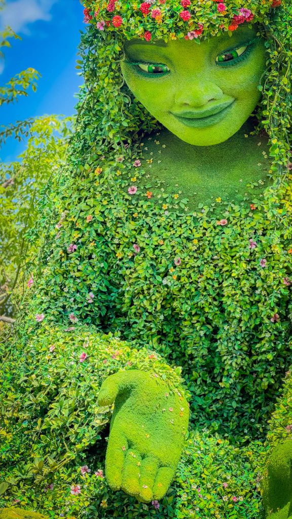 Walt Disney World Epcot Journey of Water Tefiti